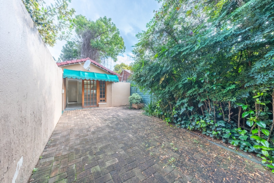 To Let 1 Bedroom Property for Rent in Bedfordview Gauteng