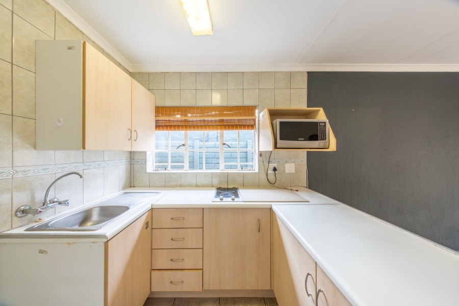 To Let 1 Bedroom Property for Rent in Bedfordview Gauteng