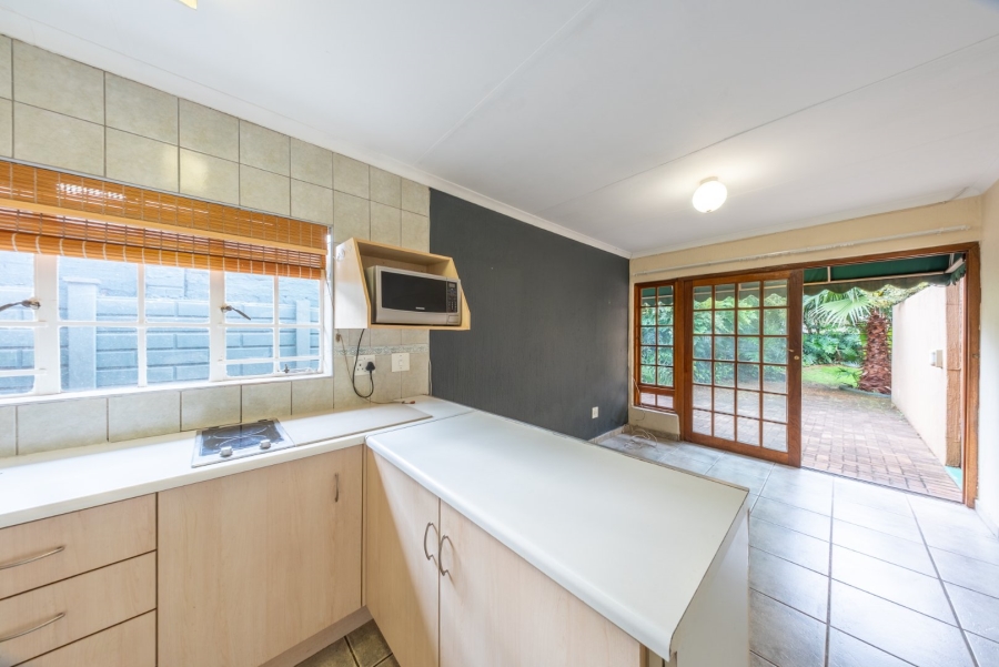 To Let 1 Bedroom Property for Rent in Bedfordview Gauteng