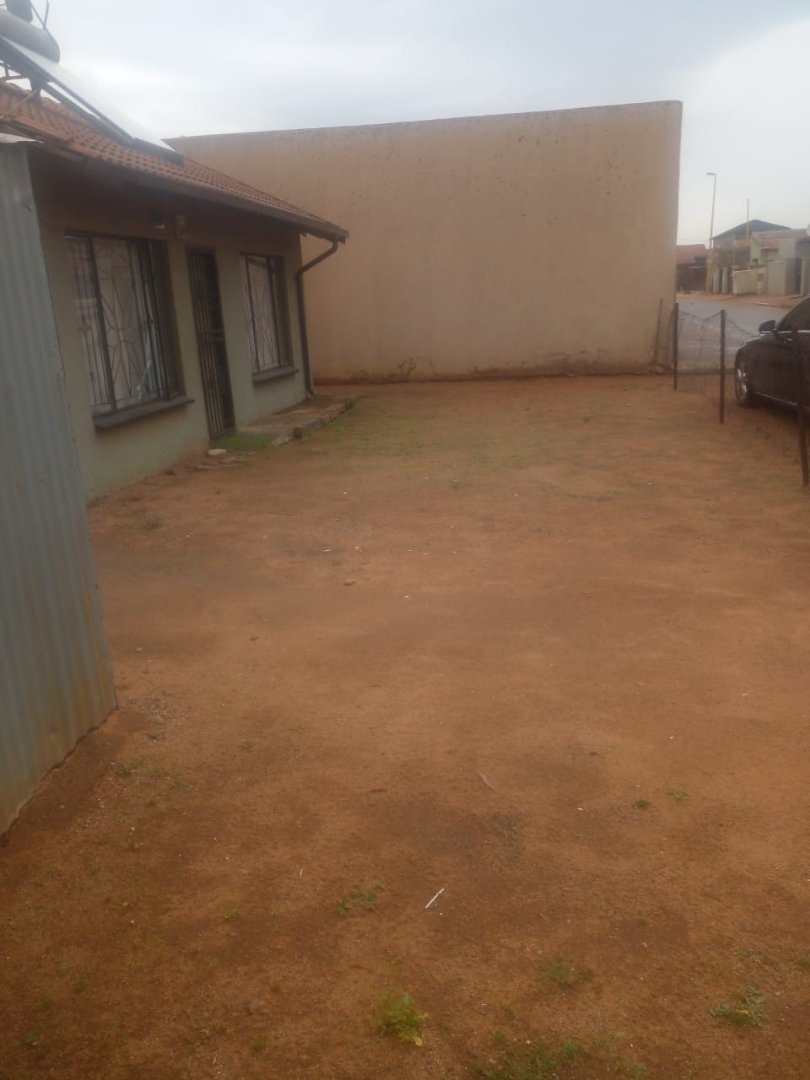 2 Bedroom Property for Sale in Tembisa Central Gauteng