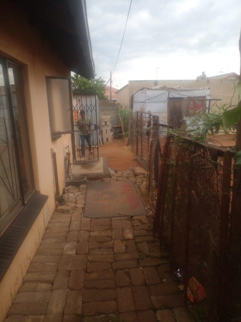 2 Bedroom Property for Sale in Tembisa Central Gauteng