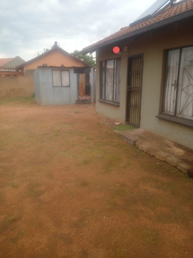 2 Bedroom Property for Sale in Tembisa Central Gauteng