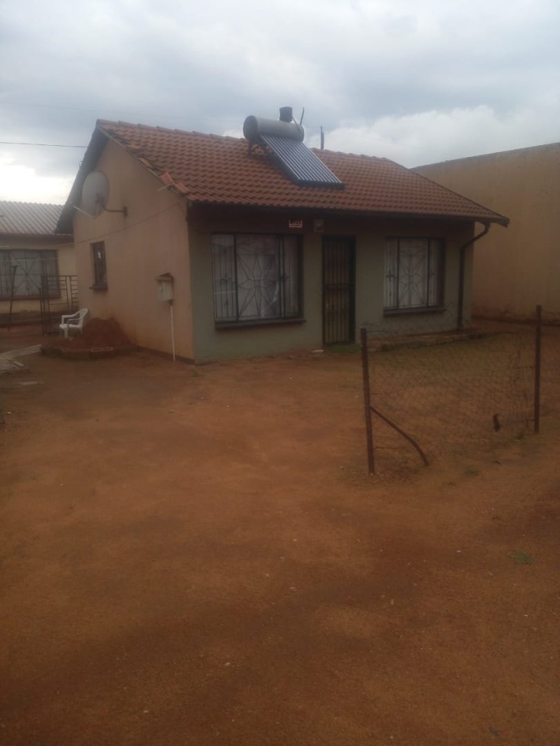 2 Bedroom Property for Sale in Tembisa Central Gauteng