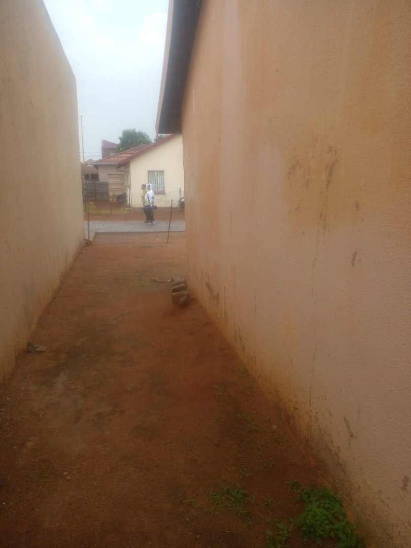 2 Bedroom Property for Sale in Tembisa Central Gauteng