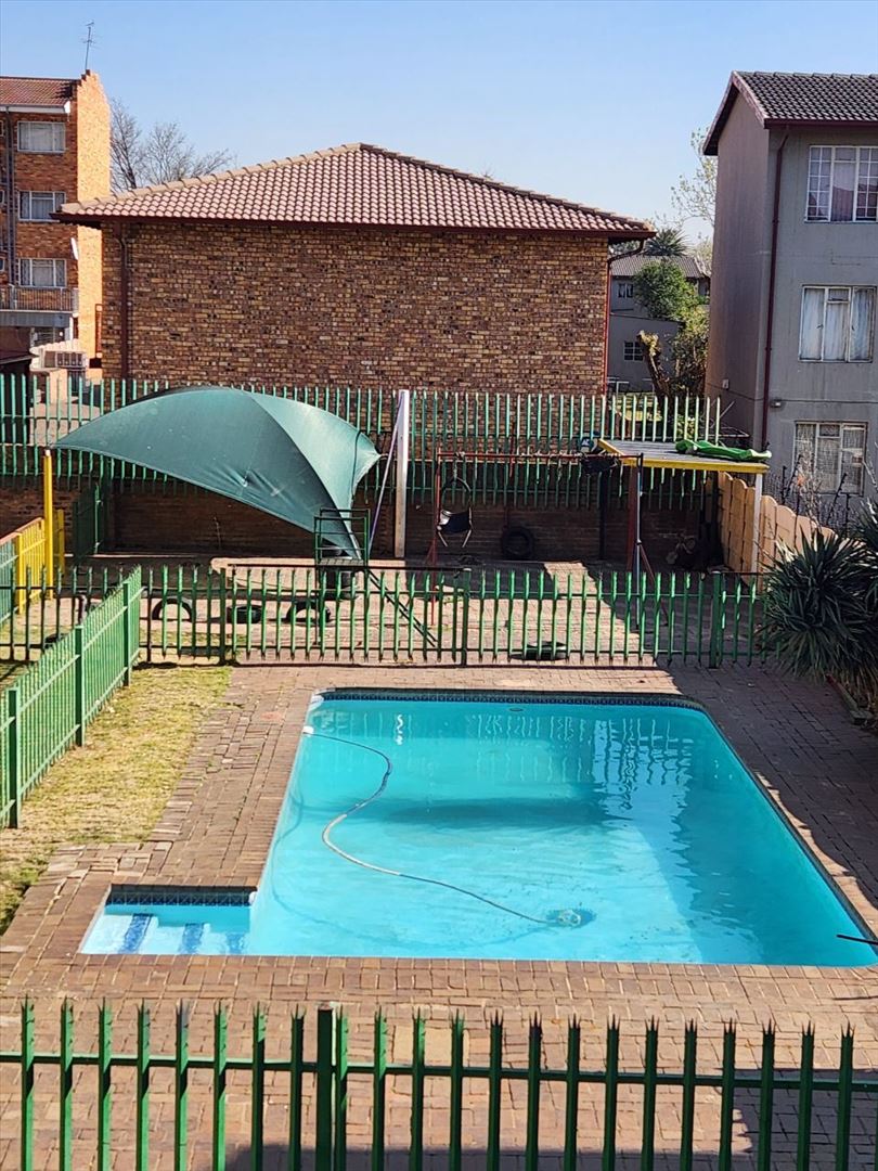 1 Bedroom Property for Sale in Benoni Central Gauteng