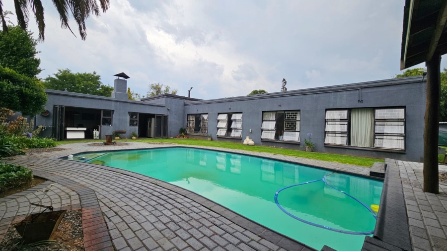 5 Bedroom Property for Sale in Vanderbijlpark Sw 2 Gauteng