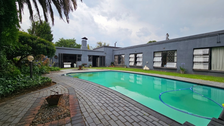 5 Bedroom Property for Sale in Vanderbijlpark Sw 2 Gauteng