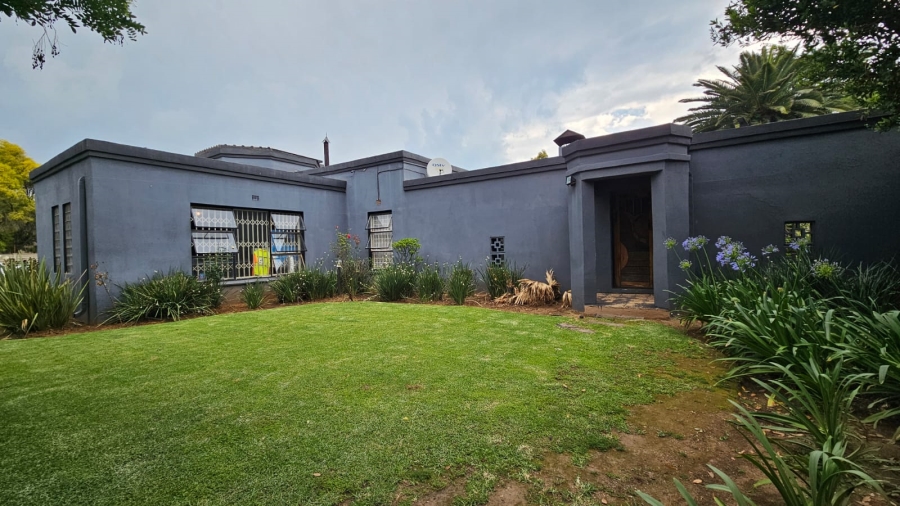 5 Bedroom Property for Sale in Vanderbijlpark Sw 2 Gauteng