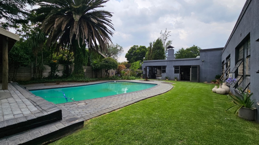 5 Bedroom Property for Sale in Vanderbijlpark Sw 2 Gauteng
