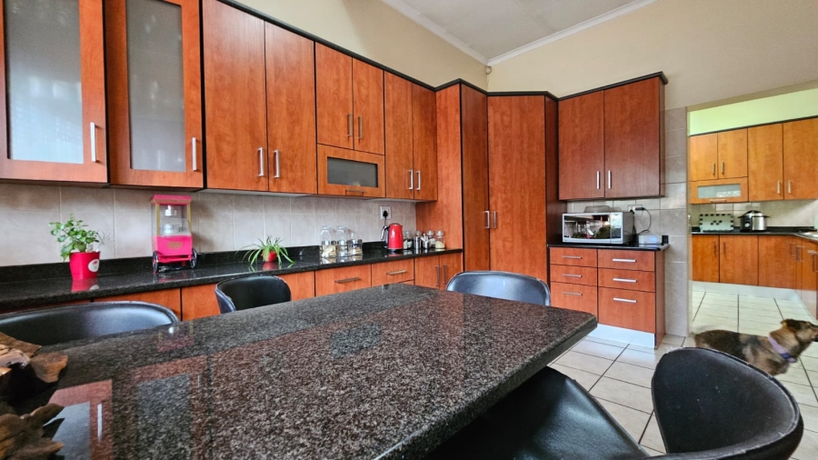 5 Bedroom Property for Sale in Vanderbijlpark Sw 2 Gauteng