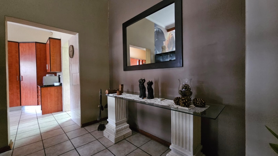 5 Bedroom Property for Sale in Vanderbijlpark Sw 2 Gauteng