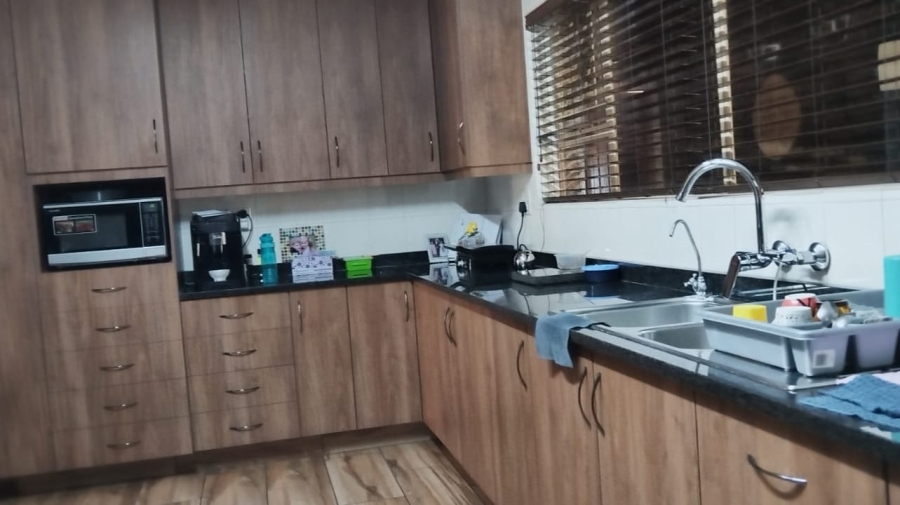 4 Bedroom Property for Sale in Vereeniging West Gauteng