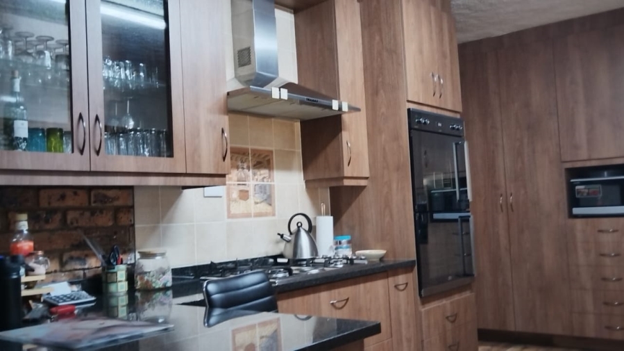 4 Bedroom Property for Sale in Vereeniging West Gauteng