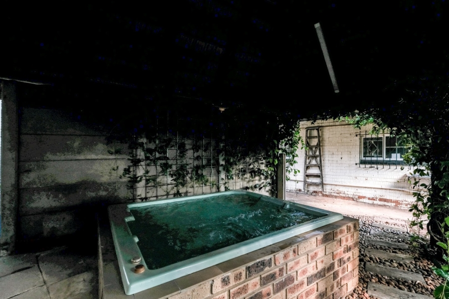 4 Bedroom Property for Sale in Sunnyridge Gauteng