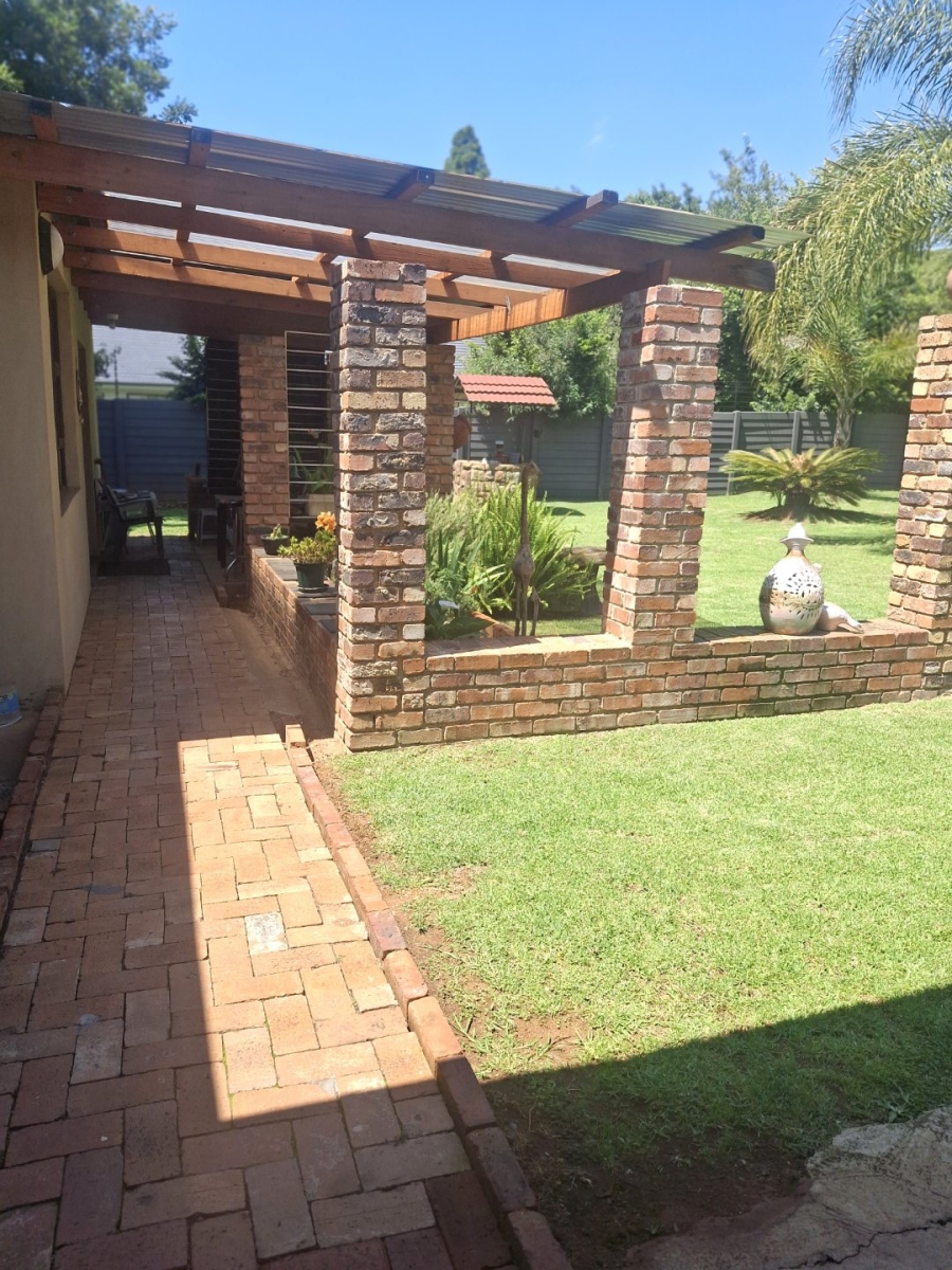 3 Bedroom Property for Sale in Rynfield Gauteng