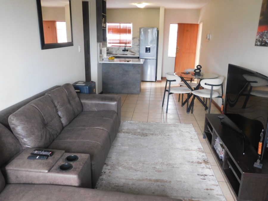 To Let 2 Bedroom Property for Rent in Erand Gardens Gauteng