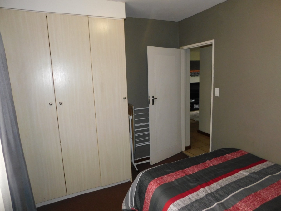 To Let 2 Bedroom Property for Rent in Erand Gardens Gauteng