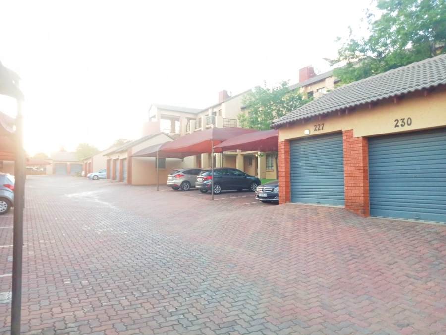 To Let 1 Bedroom Property for Rent in Noordwyk Gauteng