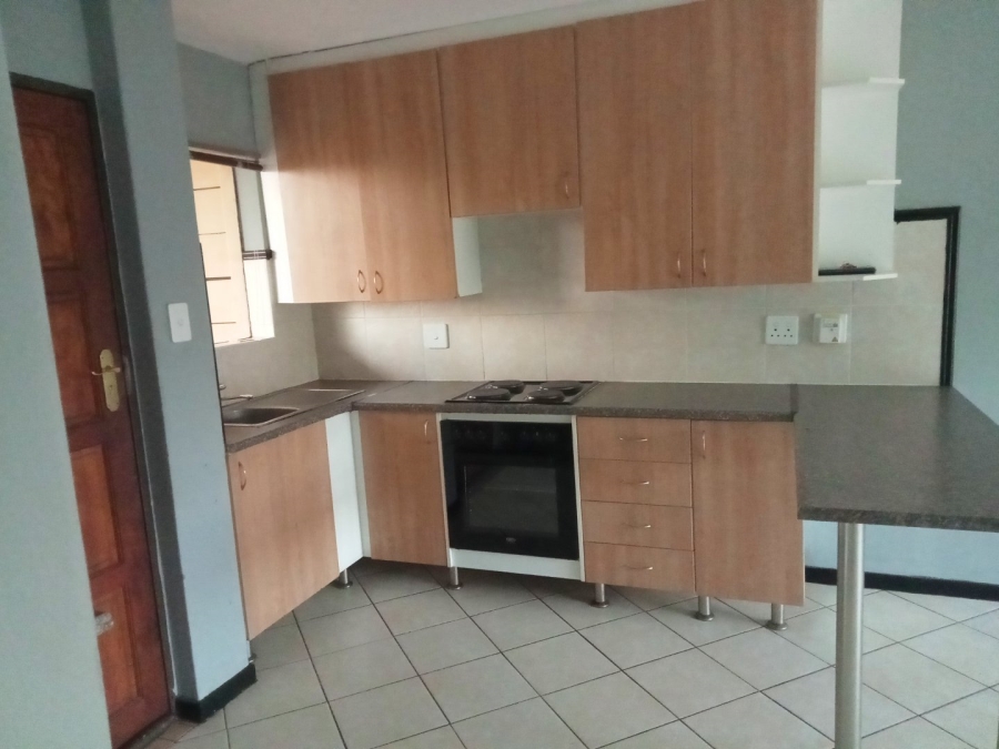 To Let 1 Bedroom Property for Rent in Noordwyk Gauteng