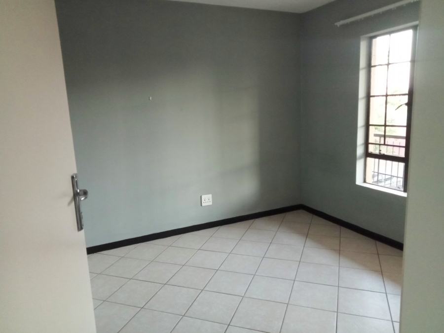 To Let 1 Bedroom Property for Rent in Noordwyk Gauteng