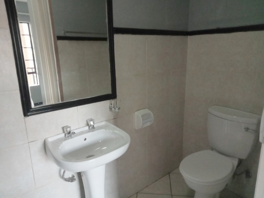 To Let 1 Bedroom Property for Rent in Noordwyk Gauteng