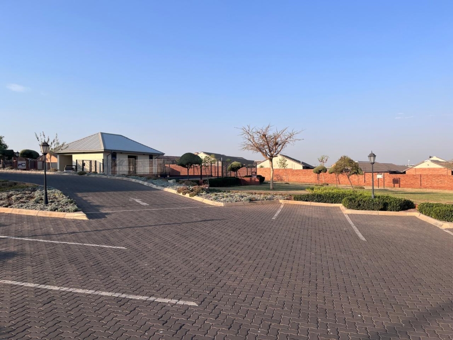 To Let 1 Bedroom Property for Rent in Noordwyk Gauteng