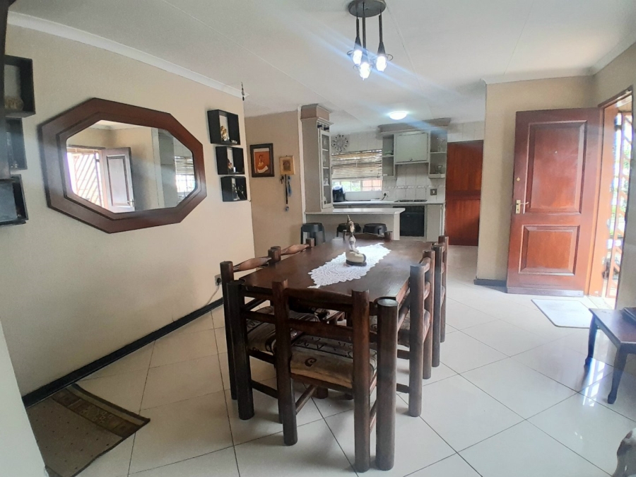 4 Bedroom Property for Sale in Noordwyk Gauteng