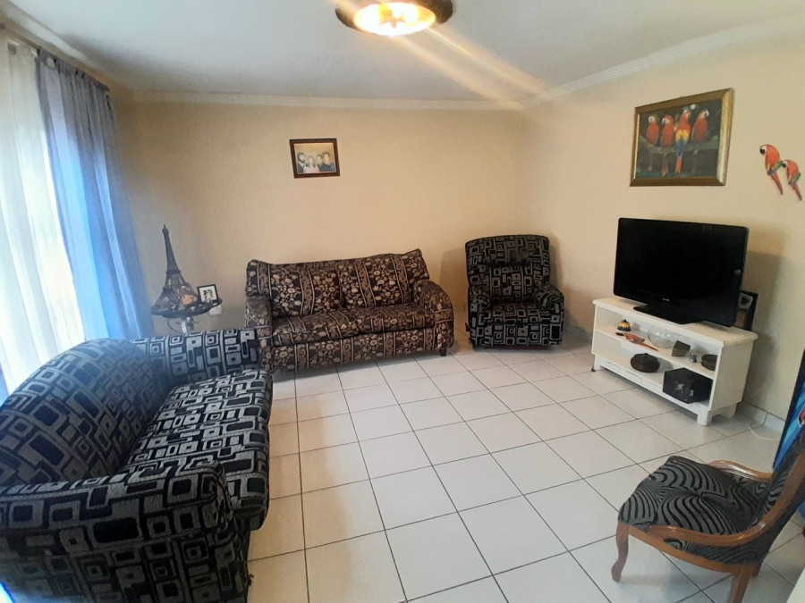 4 Bedroom Property for Sale in Noordwyk Gauteng