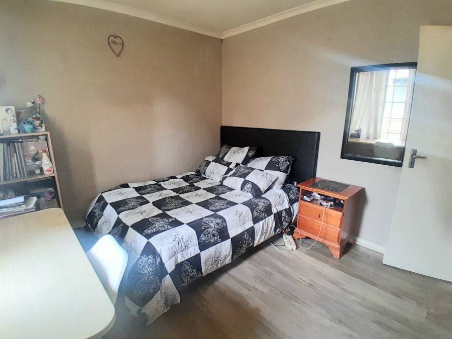4 Bedroom Property for Sale in Noordwyk Gauteng