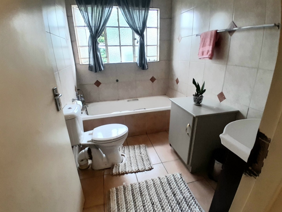 4 Bedroom Property for Sale in Noordwyk Gauteng
