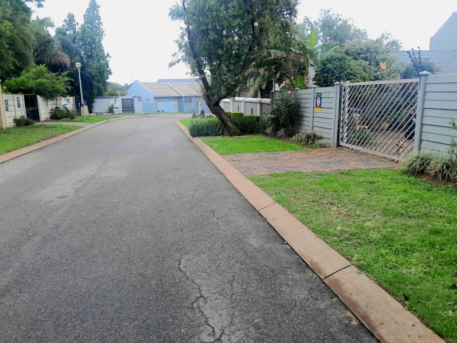 4 Bedroom Property for Sale in Noordwyk Gauteng