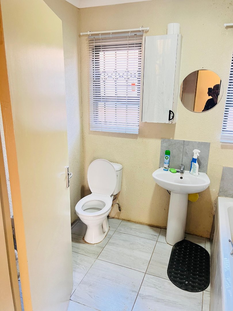 To Let 3 Bedroom Property for Rent in Soshanguve VV Gauteng