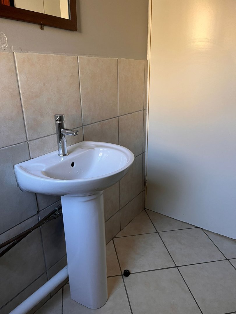 To Let 3 Bedroom Property for Rent in Kirkney Gauteng