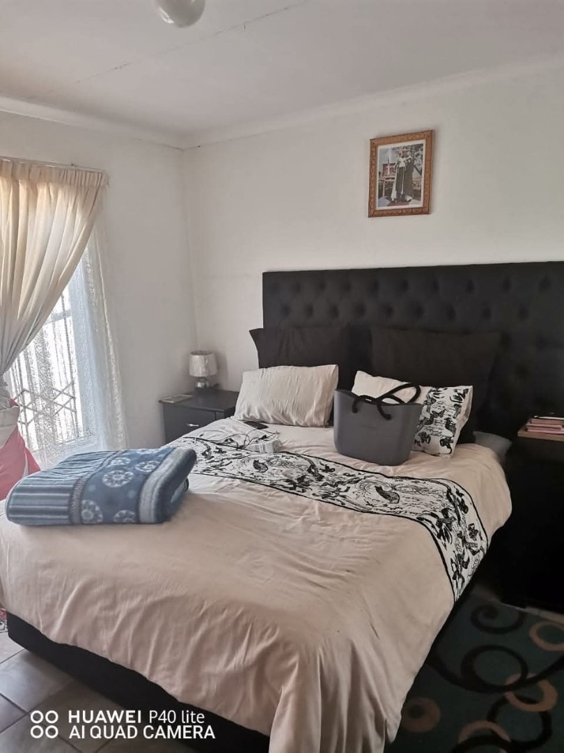 3 Bedroom Property for Sale in Rosslyn Gauteng