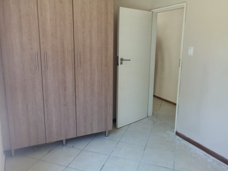 2 Bedroom Property for Sale in Noordwyk Gauteng