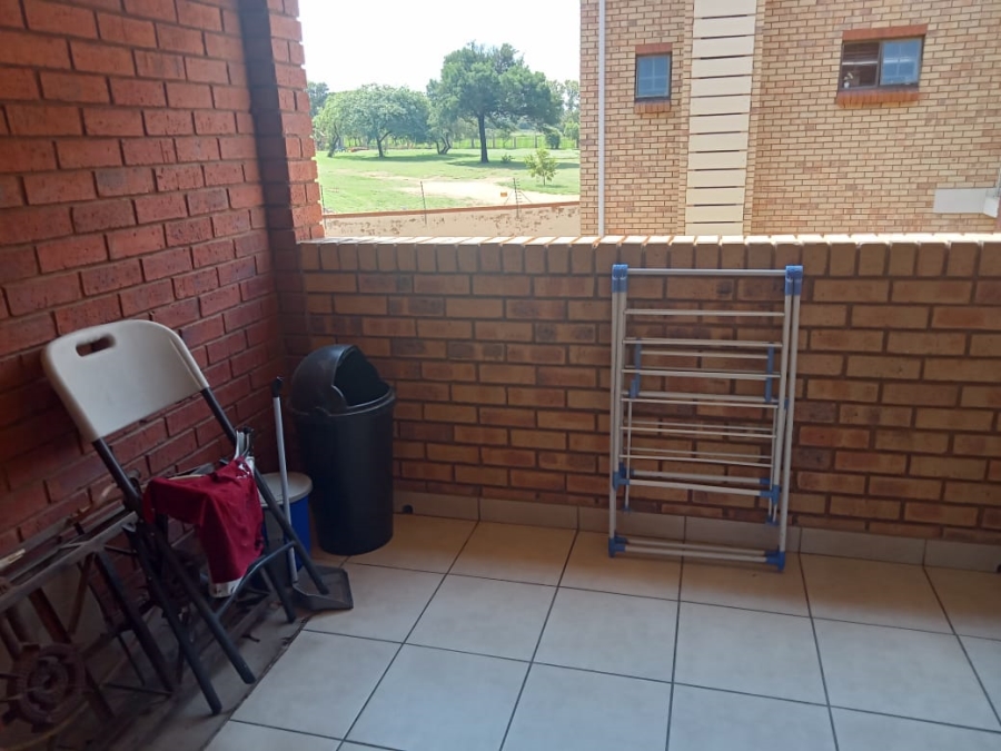 2 Bedroom Property for Sale in Noordwyk Gauteng