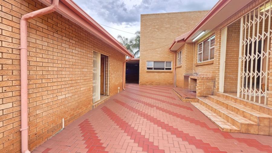 4 Bedroom Property for Sale in Erasmia Gauteng