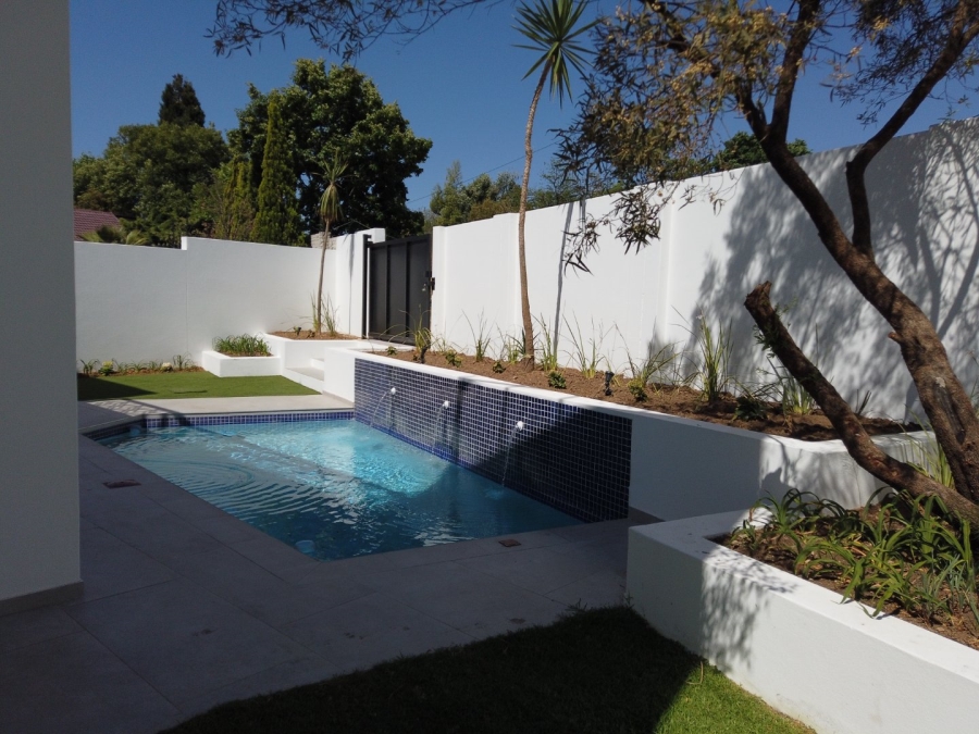 5 Bedroom Property for Sale in River Club Gauteng