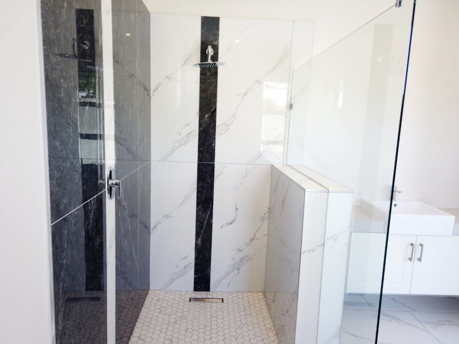 5 Bedroom Property for Sale in River Club Gauteng