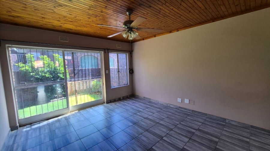 3 Bedroom Property for Sale in Birchleigh Gauteng