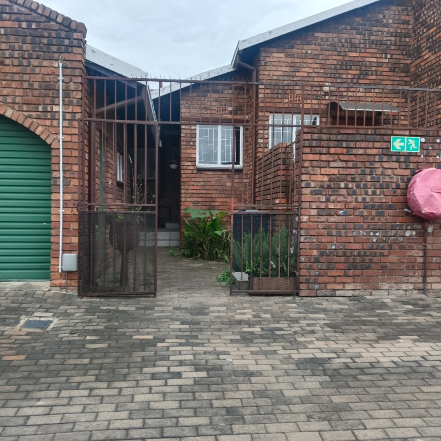 3 Bedroom Property for Sale in Birchleigh Gauteng
