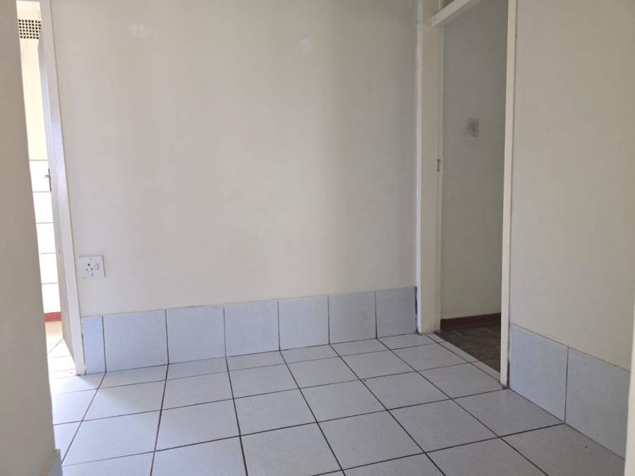 To Let 2 Bedroom Property for Rent in Witfield Gauteng