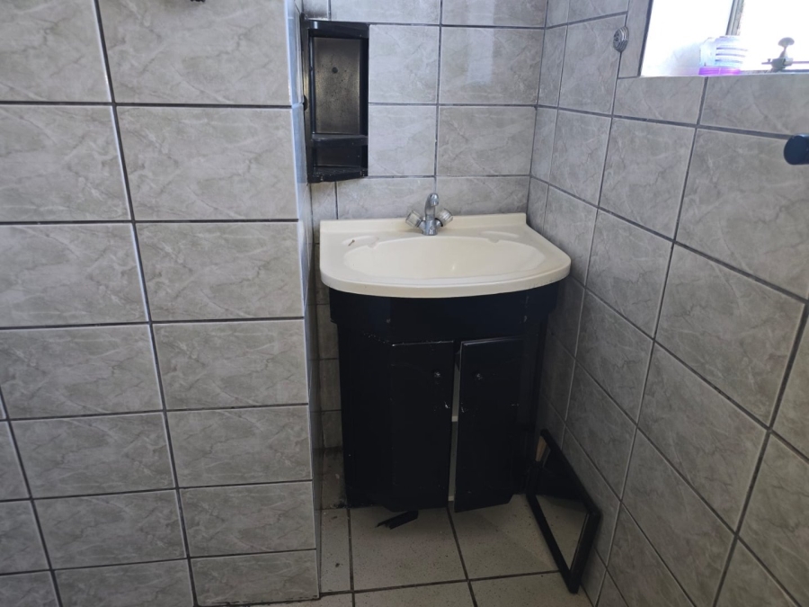 To Let 2 Bedroom Property for Rent in Witfield Gauteng