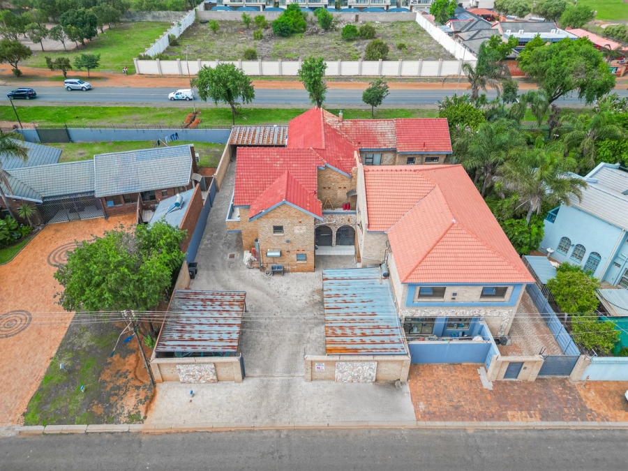  Bedroom Property for Sale in Lenasia Ext 5 Gauteng