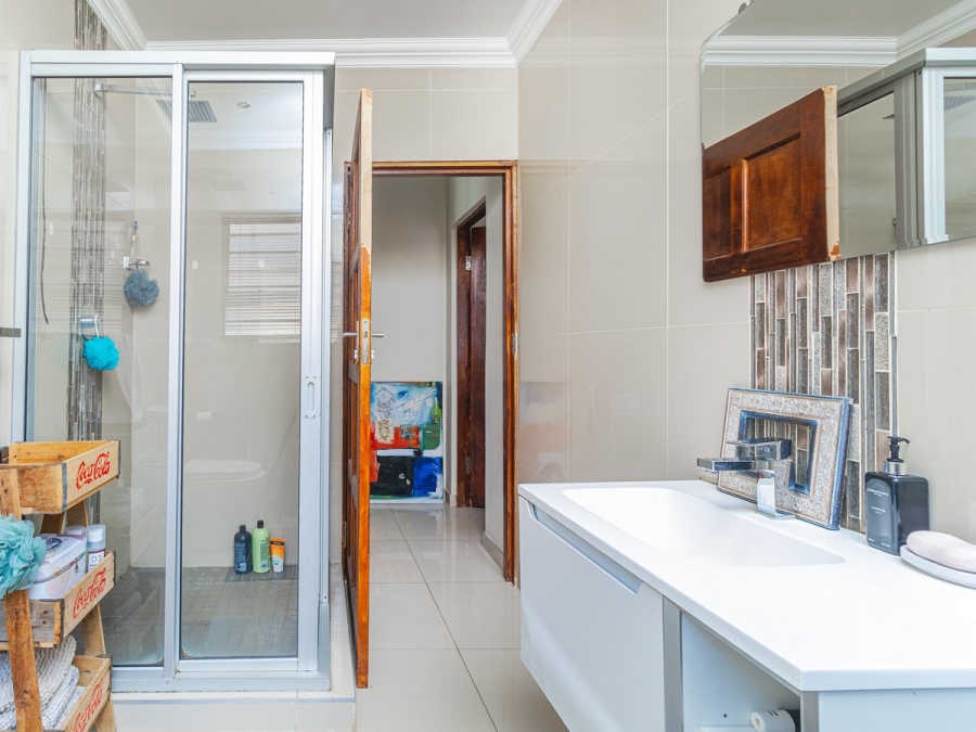  Bedroom Property for Sale in Lenasia Ext 5 Gauteng