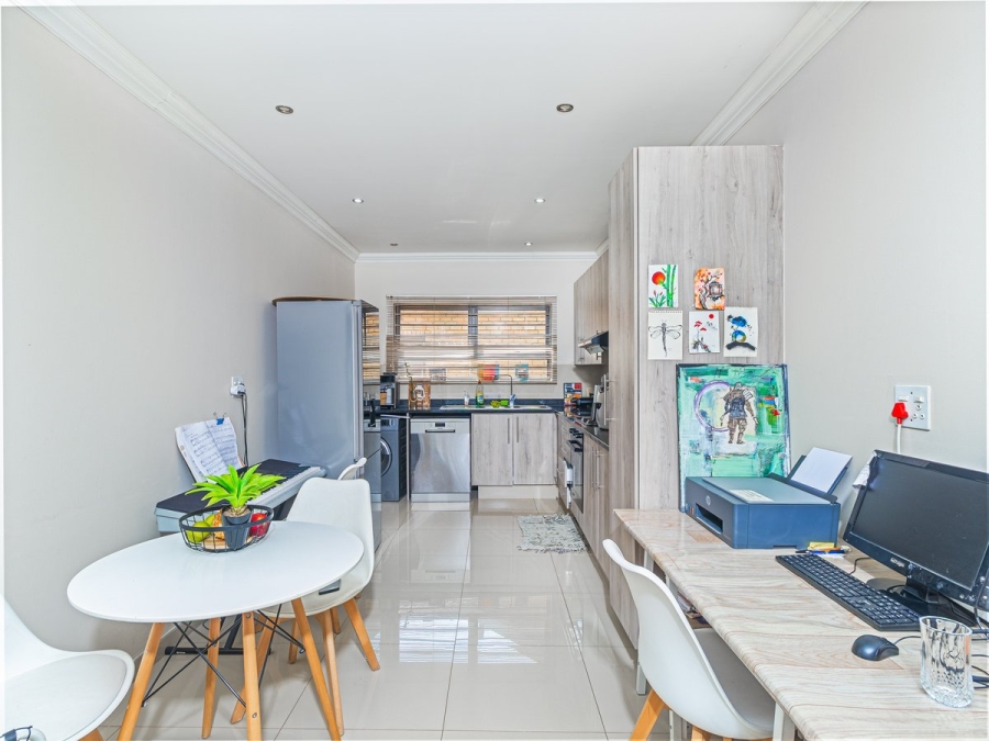  Bedroom Property for Sale in Lenasia Ext 5 Gauteng