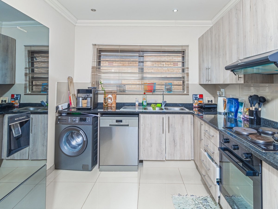  Bedroom Property for Sale in Lenasia Ext 5 Gauteng