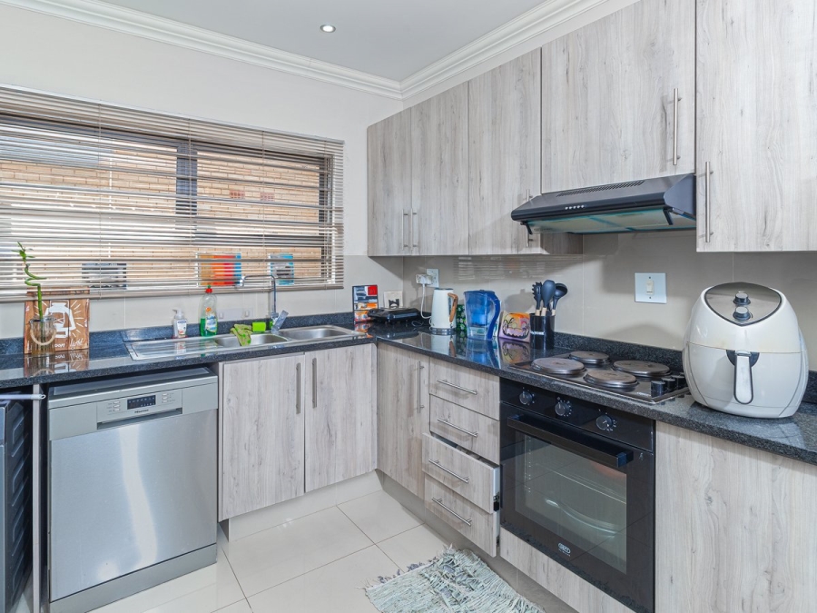  Bedroom Property for Sale in Lenasia Ext 5 Gauteng