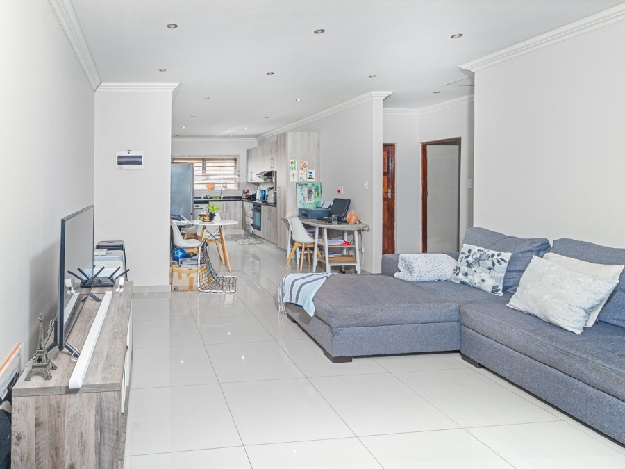  Bedroom Property for Sale in Lenasia Ext 5 Gauteng