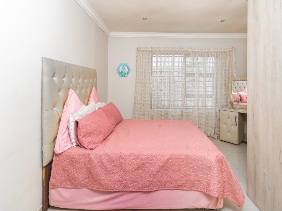  Bedroom Property for Sale in Lenasia Ext 5 Gauteng